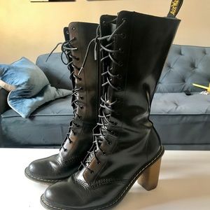 Dr Martens heel boots - black size 9.5/10